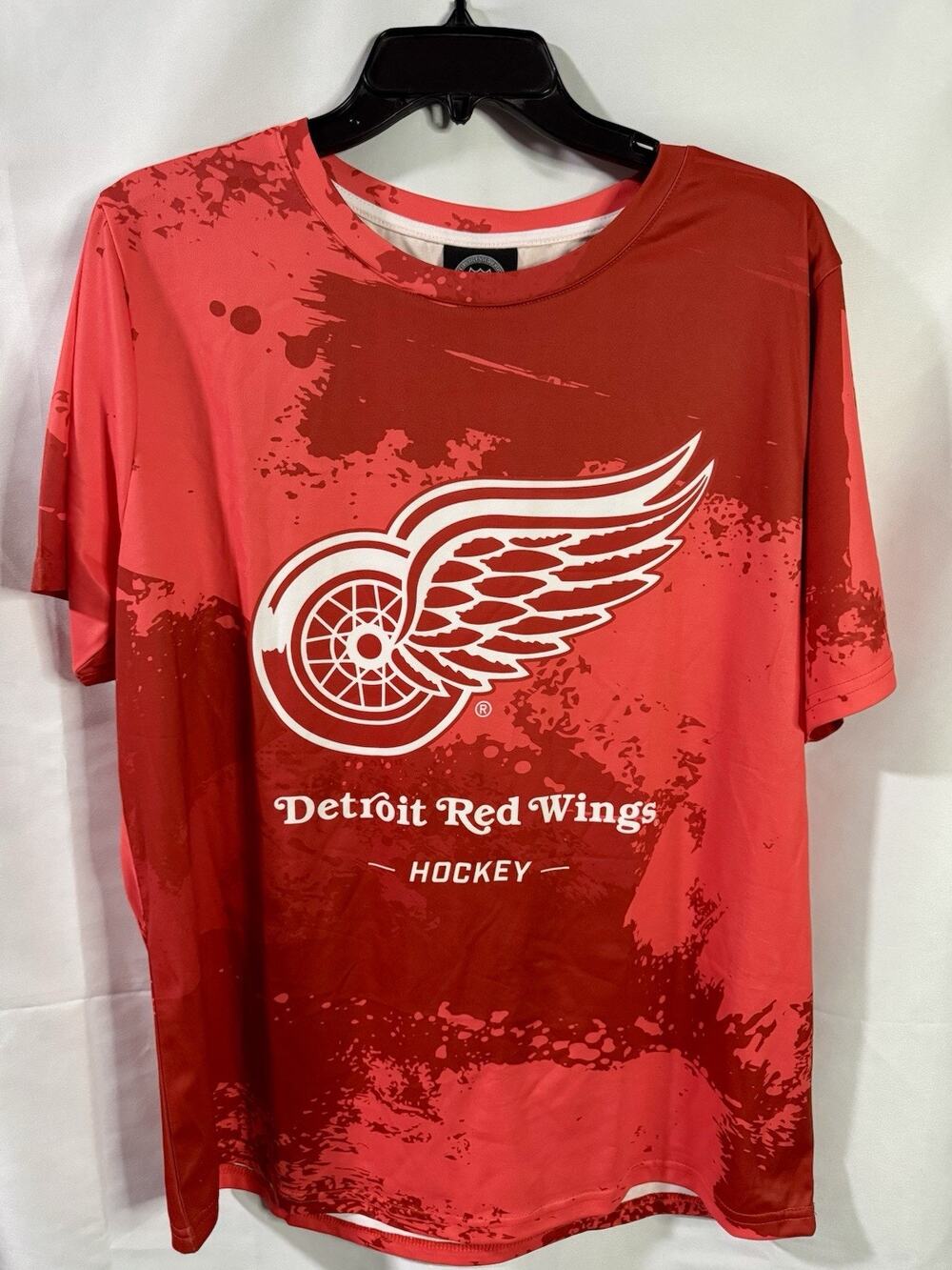 FOCO Men’s Large Detroit Redwings Red Camo Shirt NWT